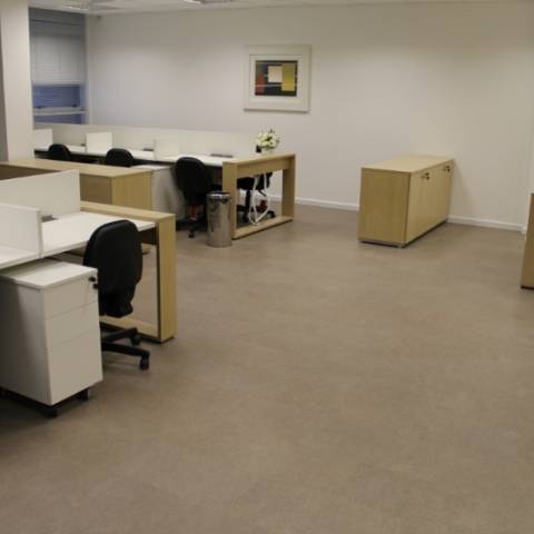 Piso Vinílico em Placa